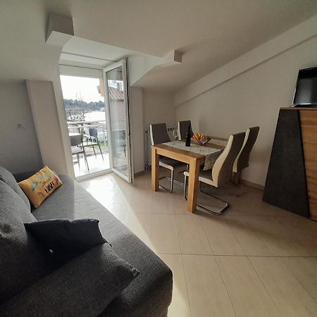 Apartman Voch Zambratija  Ngoại thất bức ảnh