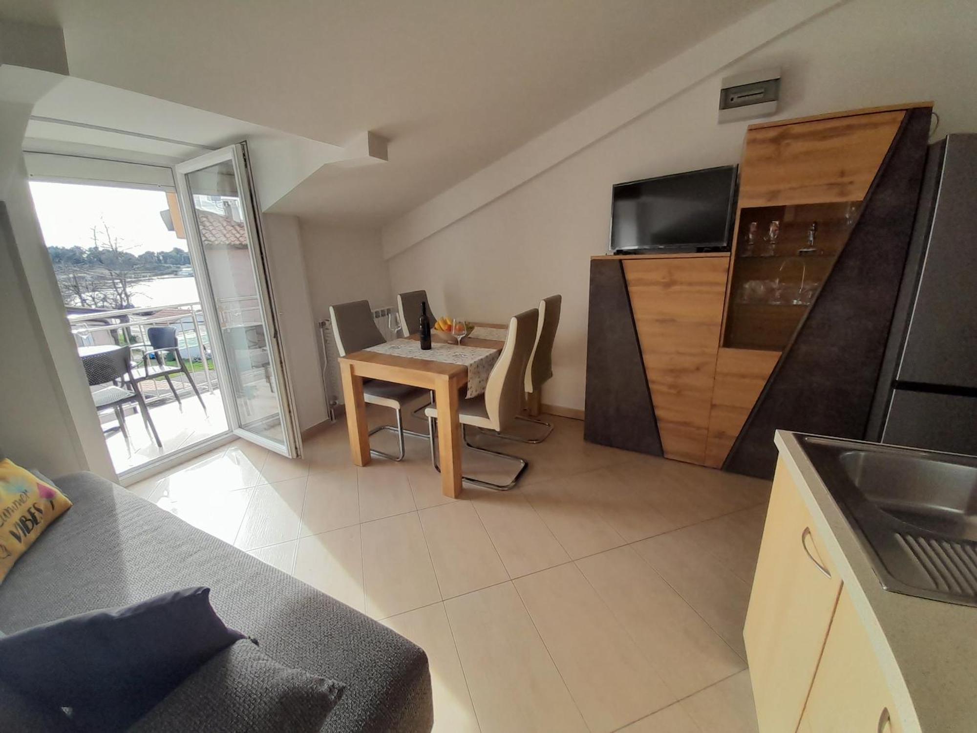 Apartman Voch Zambratija  Ngoại thất bức ảnh